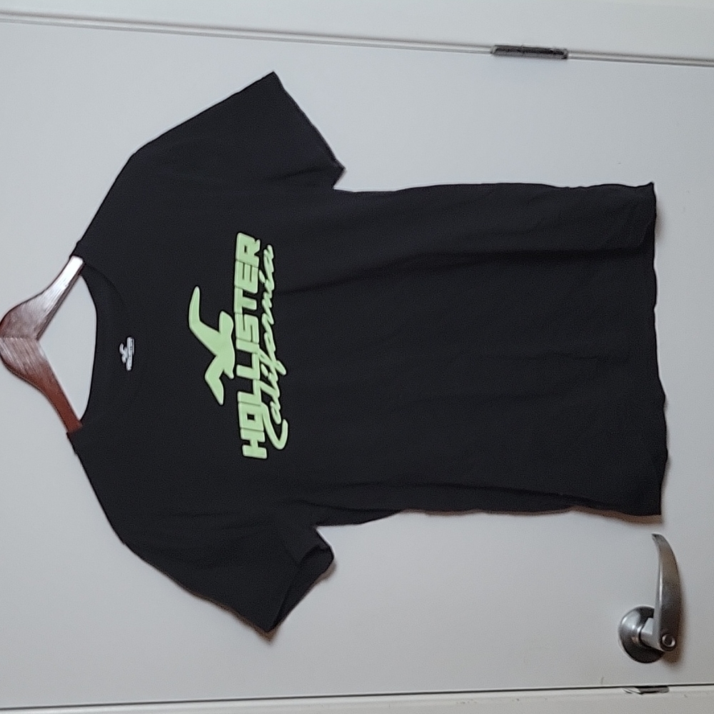 Hollister T-Shirt